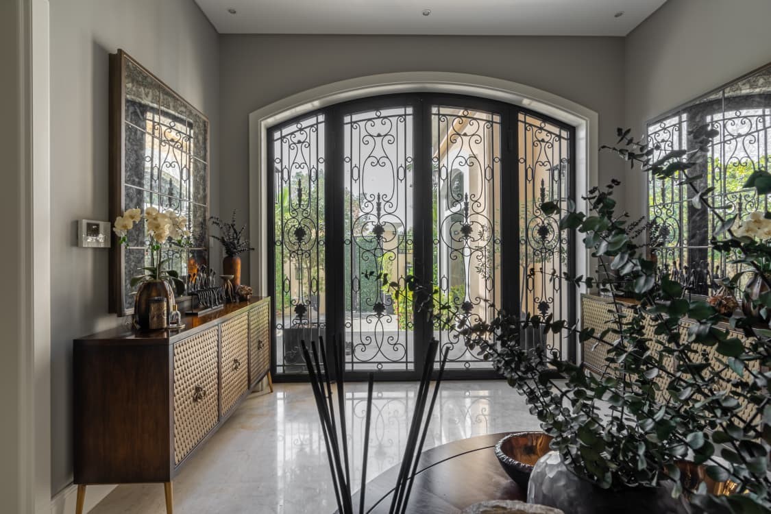 Barsha one — Gallery