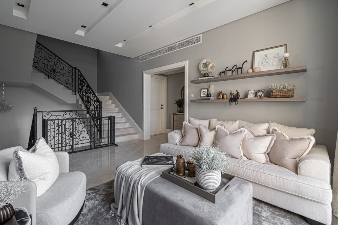 Barsha one — Gallery