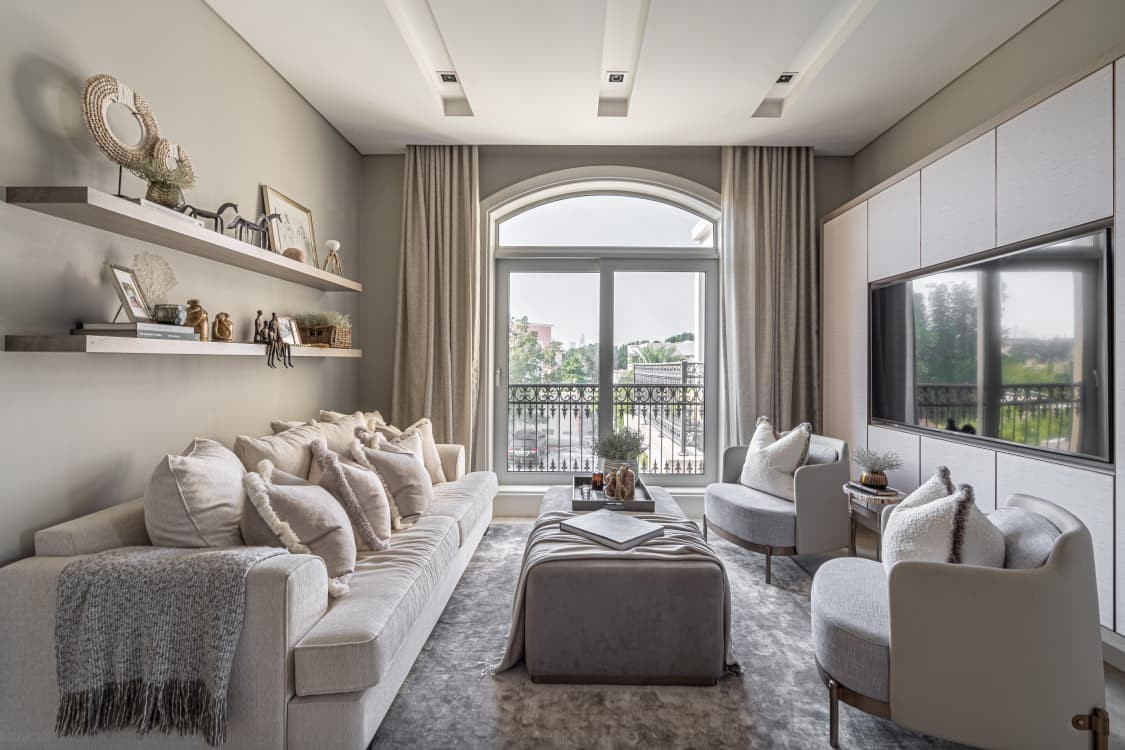 Barsha one — Gallery
