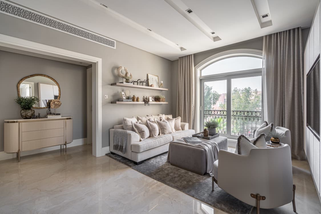Barsha one — Gallery