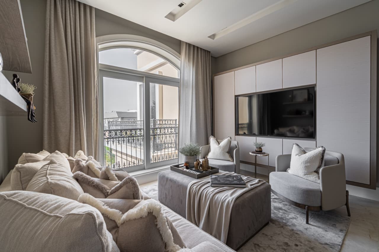 Barsha one — Gallery