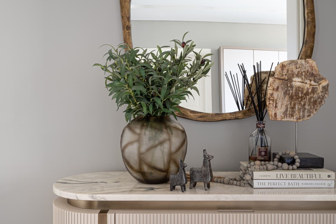 Barsha one — Gallery
